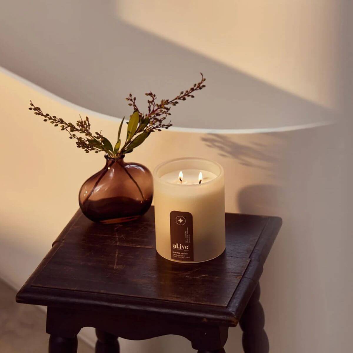 Al.ive Body Soy Candle - Vanilla Cream & Tonka - Funky Gifts NZ
