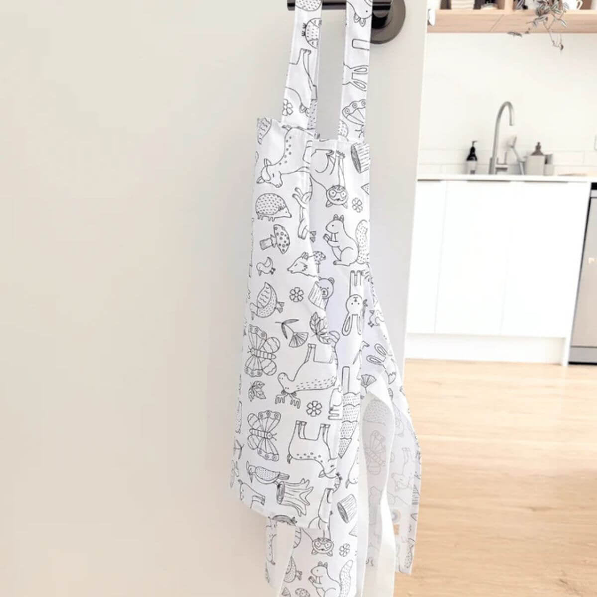 Colouring_In_Apron_Set___Woodland_Wonders.jpg