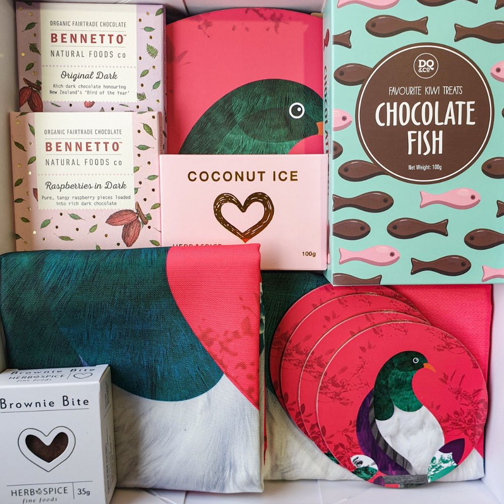 Deluxe Kereru Kiwiana Gift Pack - Funky Gifts NZ