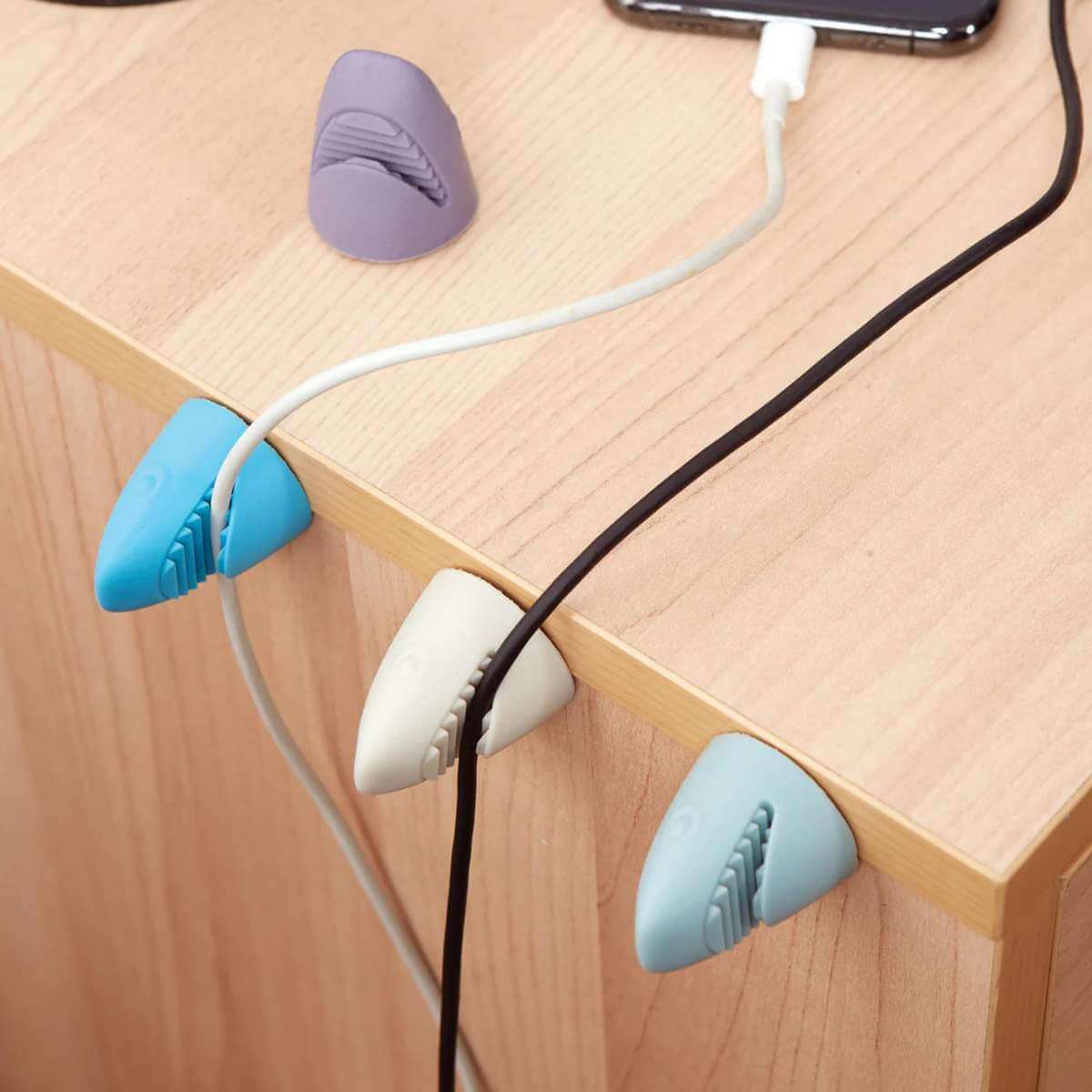 Kikkerland_Cable_Tidy_Sharks.jpg