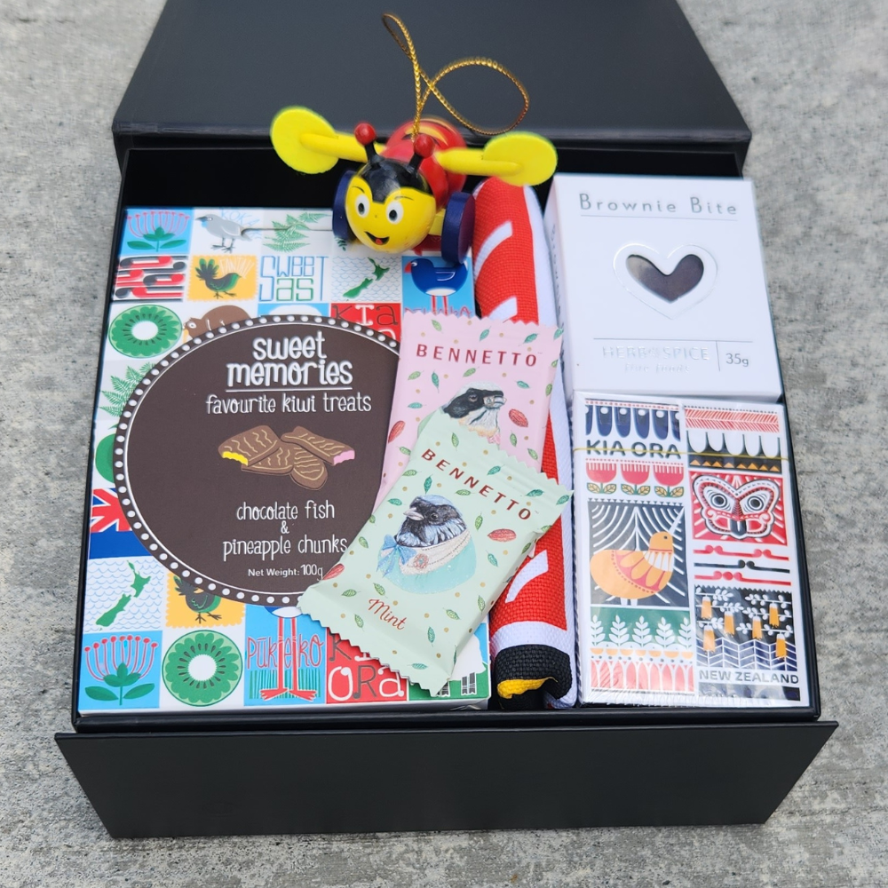 Kiwi Holiday Gift Box - Funky Gifts NZ