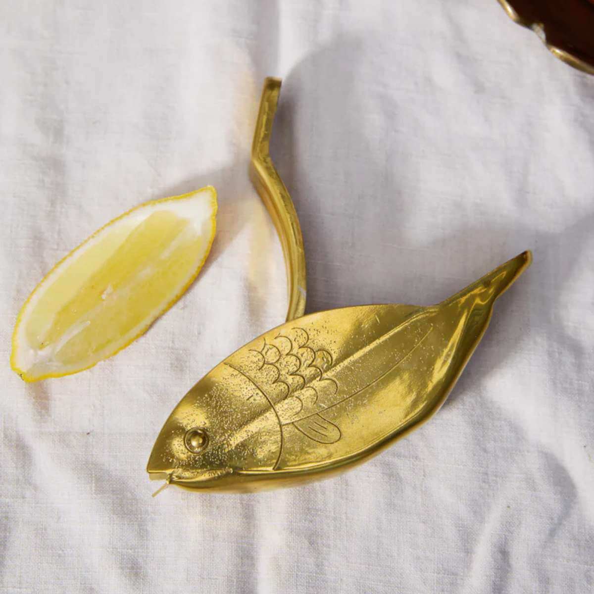 The Stevie Fish Citrus Juicer - Funky Gifts NZ