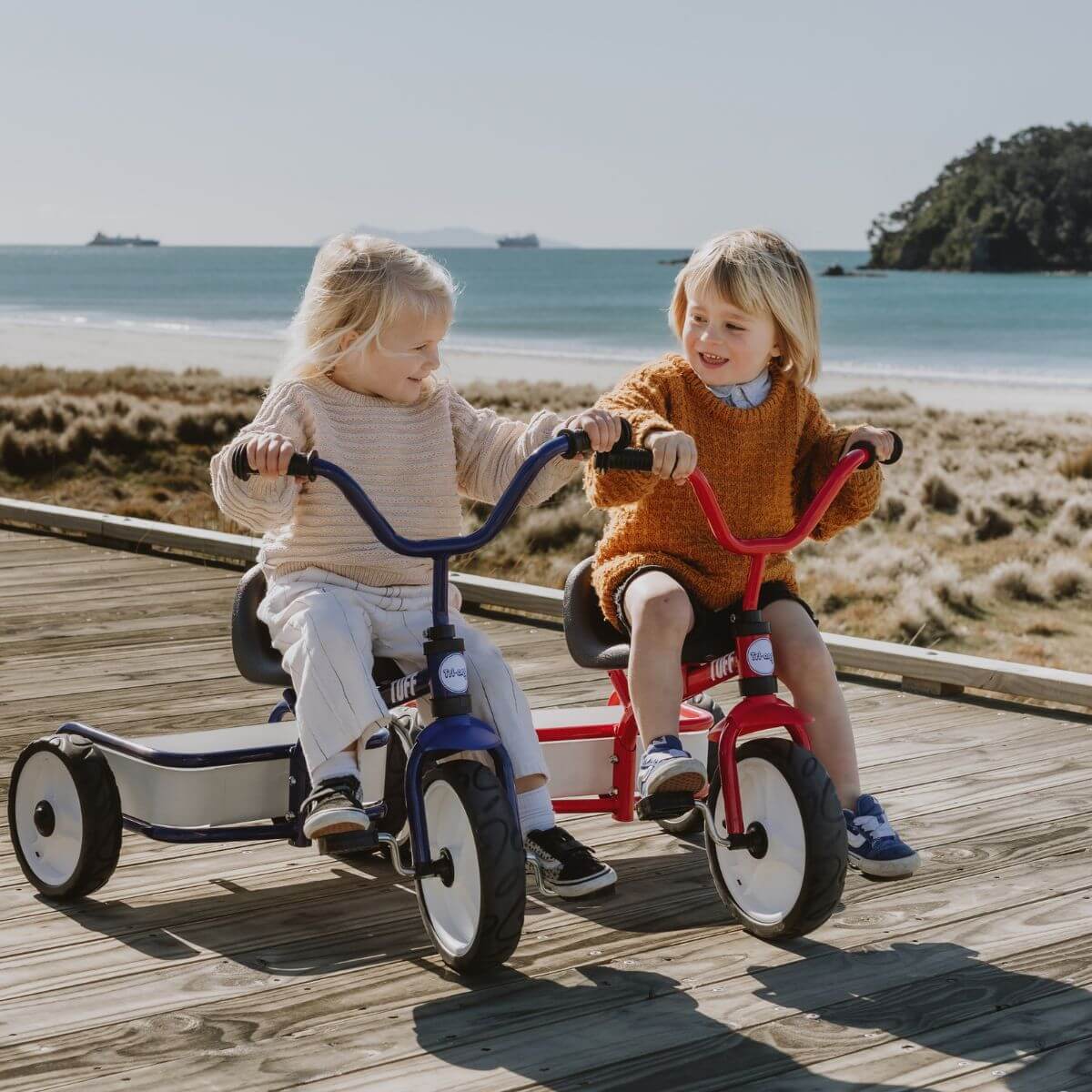 Tri_ang_2.0_Tuff_Trikes_w_Push_Bar.jpg