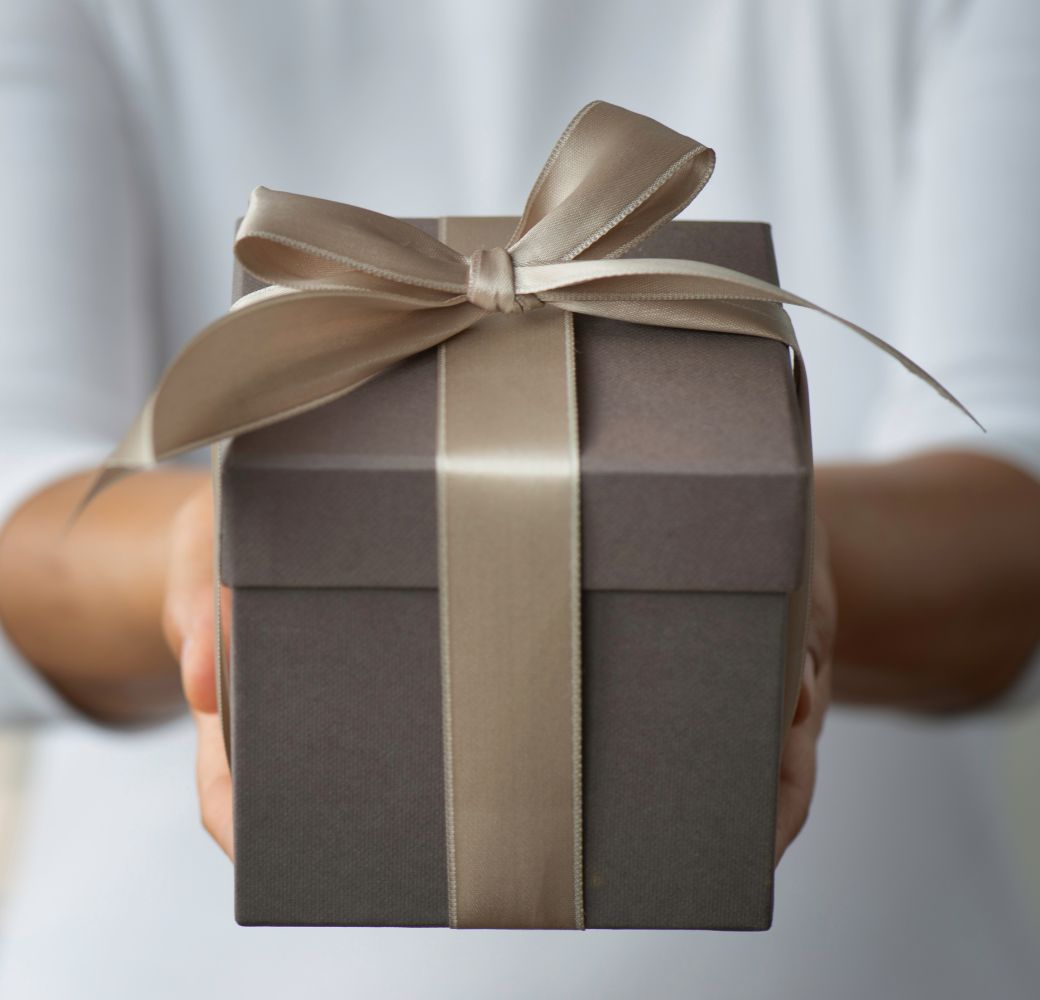 What are the best Christmas Staff Gifts?