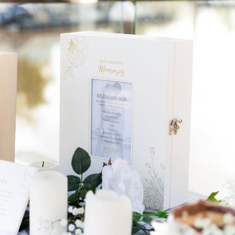 keepsakes box with candles 