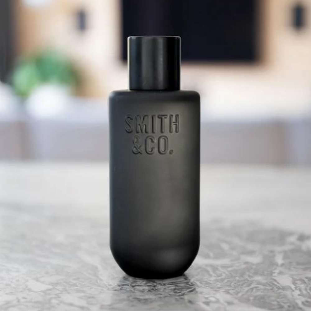 Smith & Co Room Spray - Tabac & Cedarwood - Funky Gifts NZ