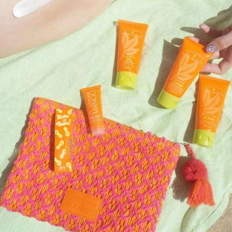 Beach Vibes Rafia Clutch Travel Kit - Funky Gifts NZ