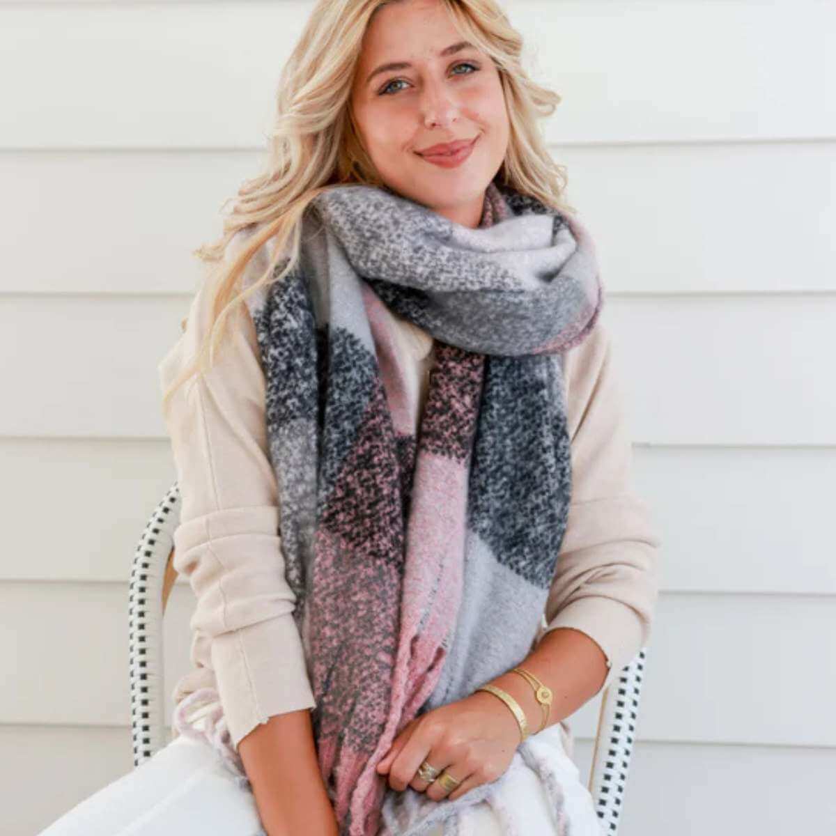 Comfort Scarf - Grey Pink - Funky Gifts NZ
