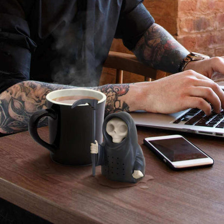 Fred_Tea_Infuser___Grim_Steeper__1_.jpg
