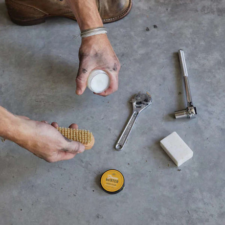 Gentlemen's Hardware - Grease Busters Hand Service & Repair Kit - Funky Gifts NZ