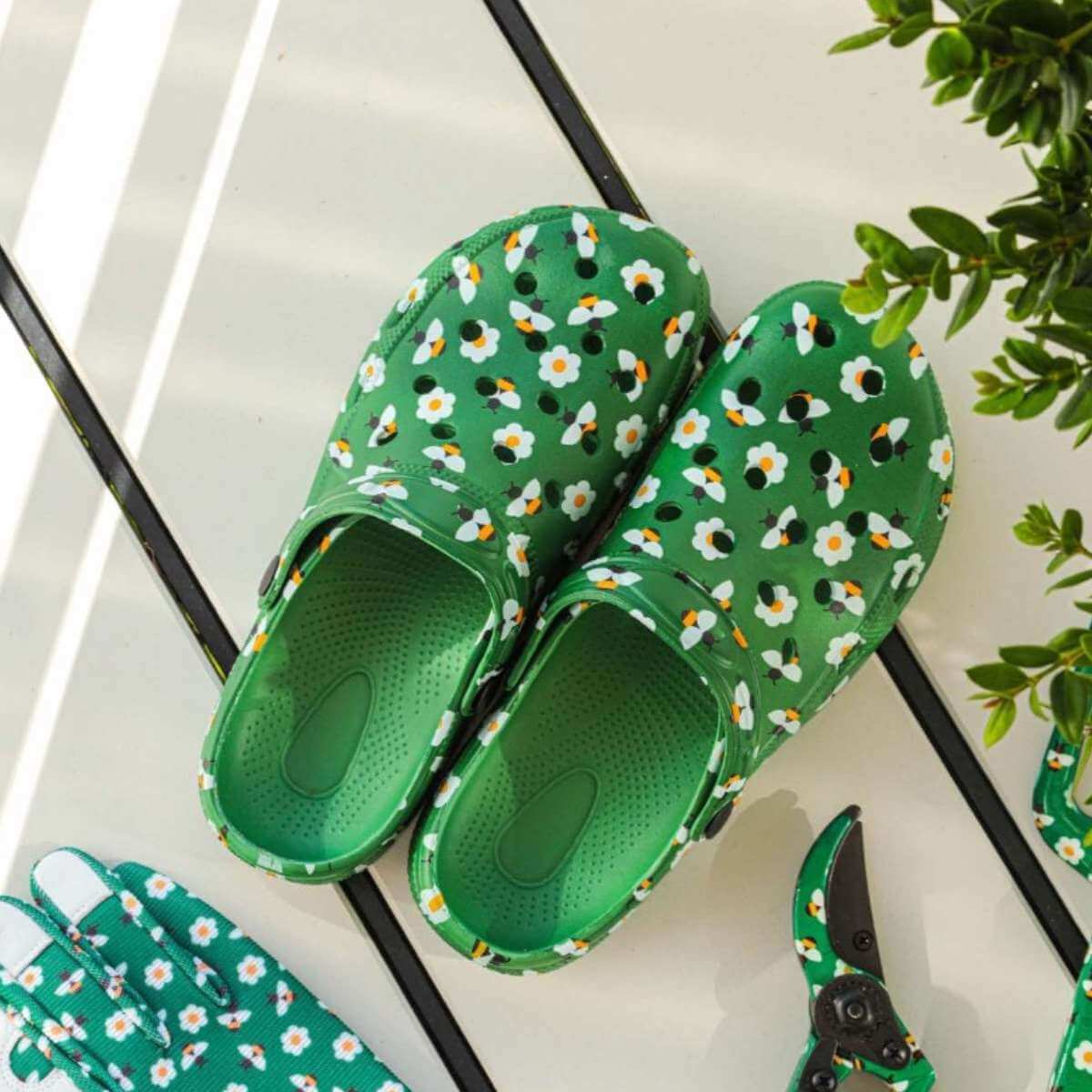 Home Grown Bee Garden Clog Medium - Funky Gifts NZ