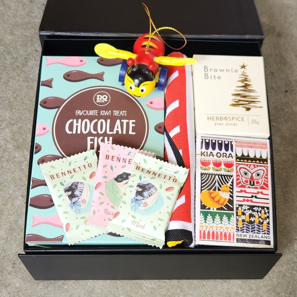 Kiwi Holiday Gift Box - Funky Gifts NZ