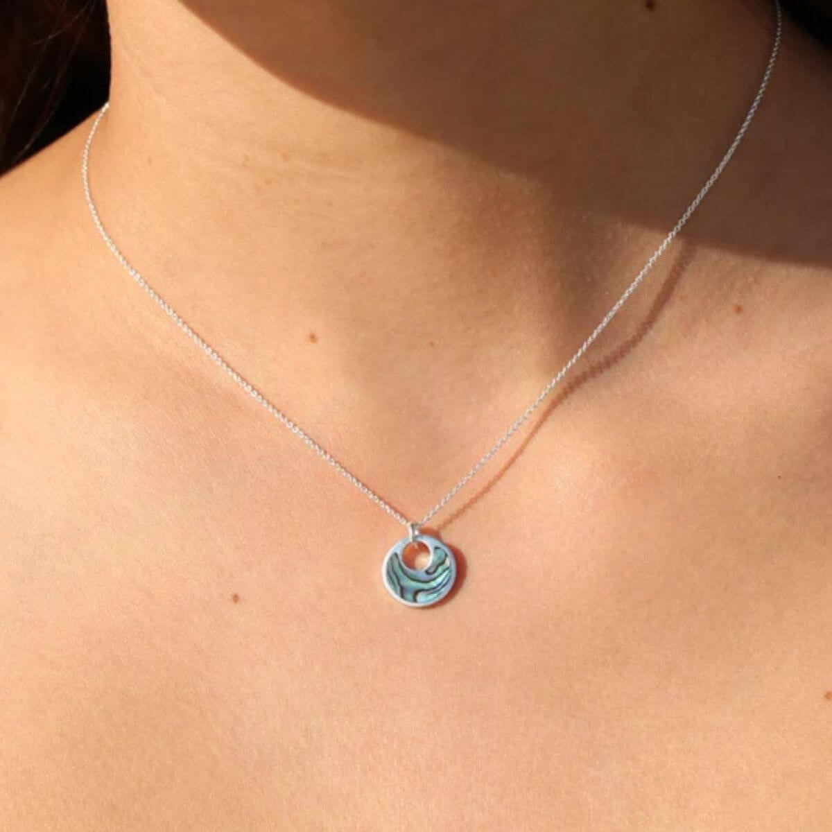 Little_Taonga___Paua_Circlet_Necklace.jpg