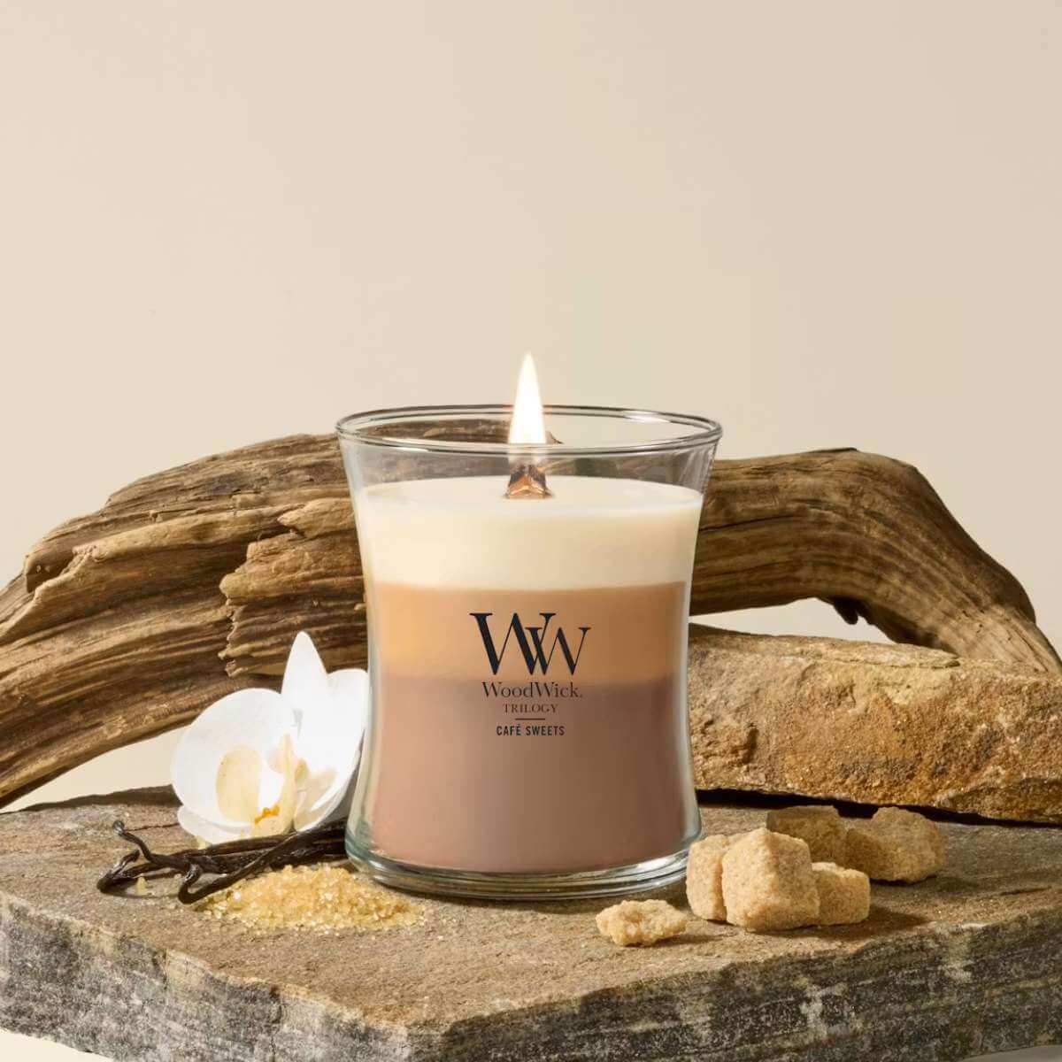 Medium_WoodWick_Scented_Candle___cafe_sweets__1_.jpg