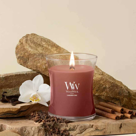 Medium WoodWick Scented Soy Candle - Cinnamon & Chai - Funky Gifts NZ