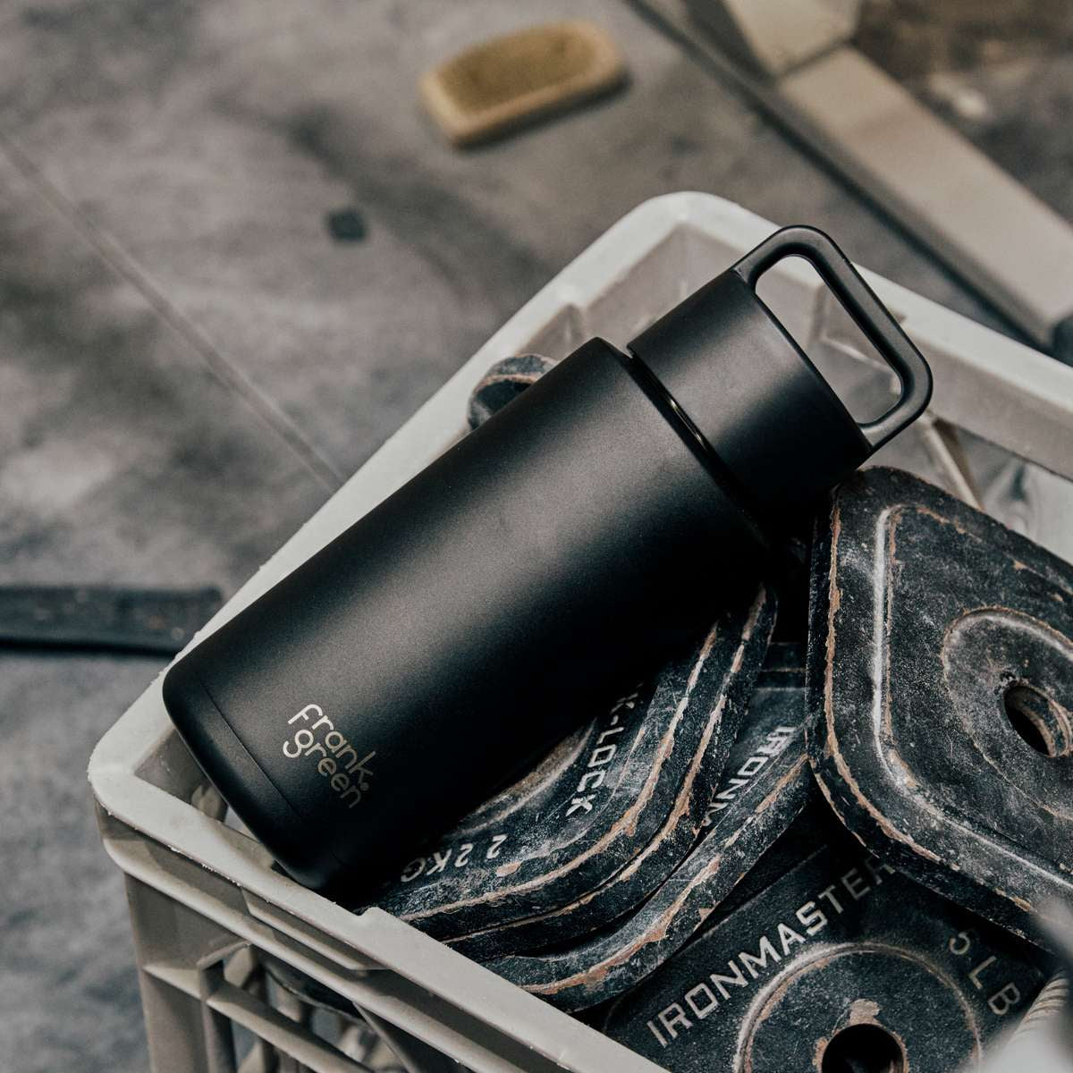 Reusable 34oz Grip Bottle - Midnight - Funky Gifts NZ