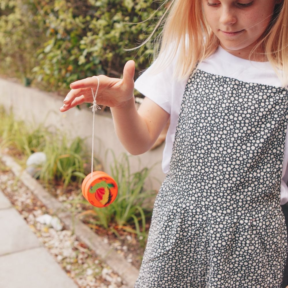 Moana Road Native Bird Wooden Yoyo - Pīwakawaka - Funky Gifts NZ