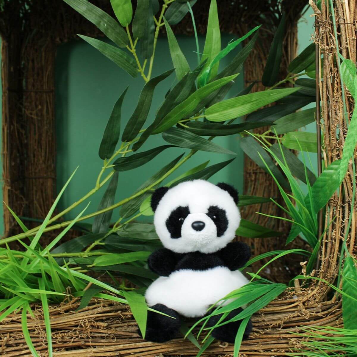 Palm Pals - Bamboo Panda - Funky Gifts NZ