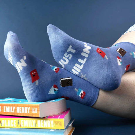 Sock It To Me Socks - Women's Crew - Just Chillin' - Funky Gifts NZ
