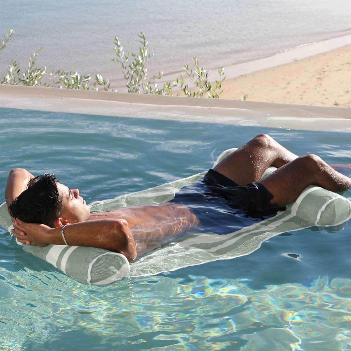 SunnyLife_Mesh_Hammock_Seagrass_Green__1_.jpg
