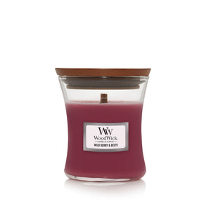 Small WoodWick Scented Soy Candle - Berry & Beets - Funky Gifts NZ